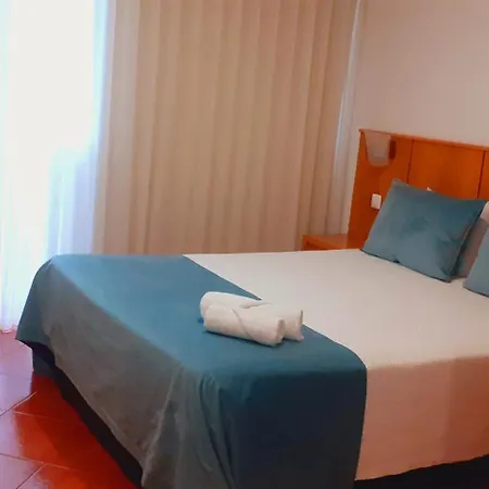 Santa Cruz 3* Silveira (Lisbon)