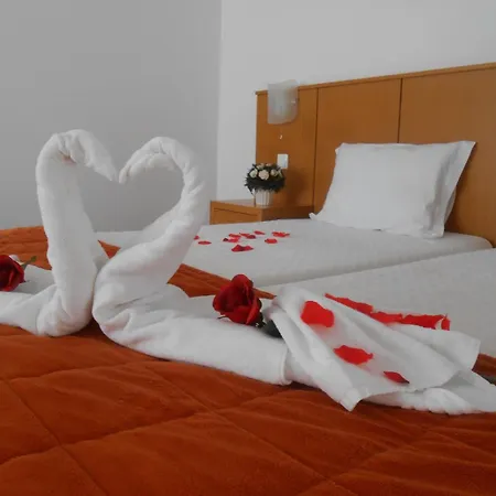 Otel Santa Cruz 3*