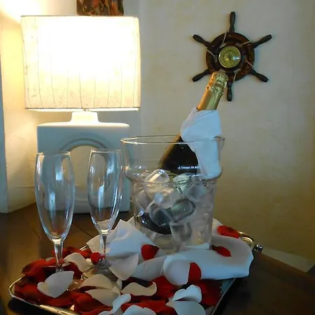 Santa Cruz Hotel